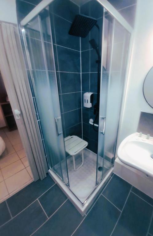Koupelna v ubytování Hôtel OpalOriental