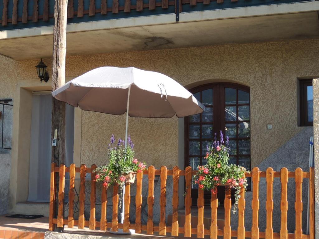 Gîte Les Guérins - Appartement Avec Vue Sur La Montagne