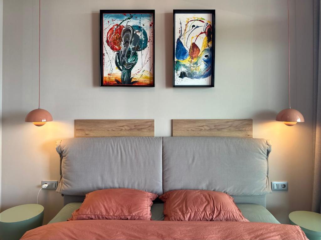 Postel nebo postele na pokoji v ubytování Sunset Cliffs Luxury Apart with Sea View