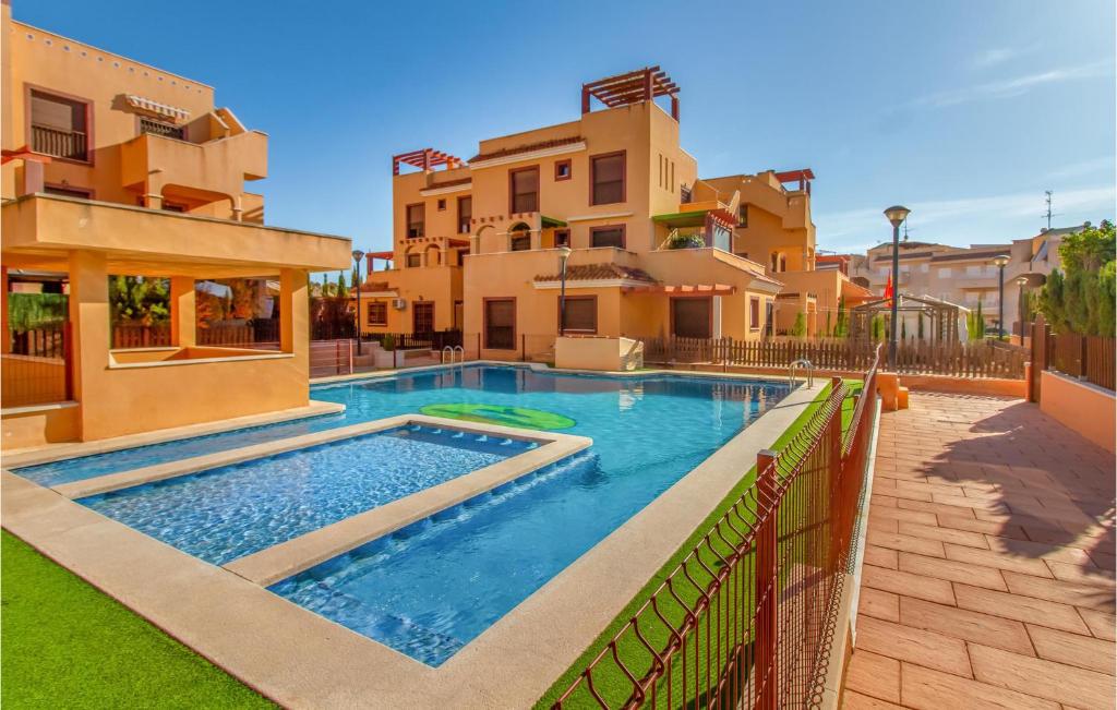 Bazén v ubytování 2 Bedroom Amazing Apartment In Águilas nebo v jeho okolí