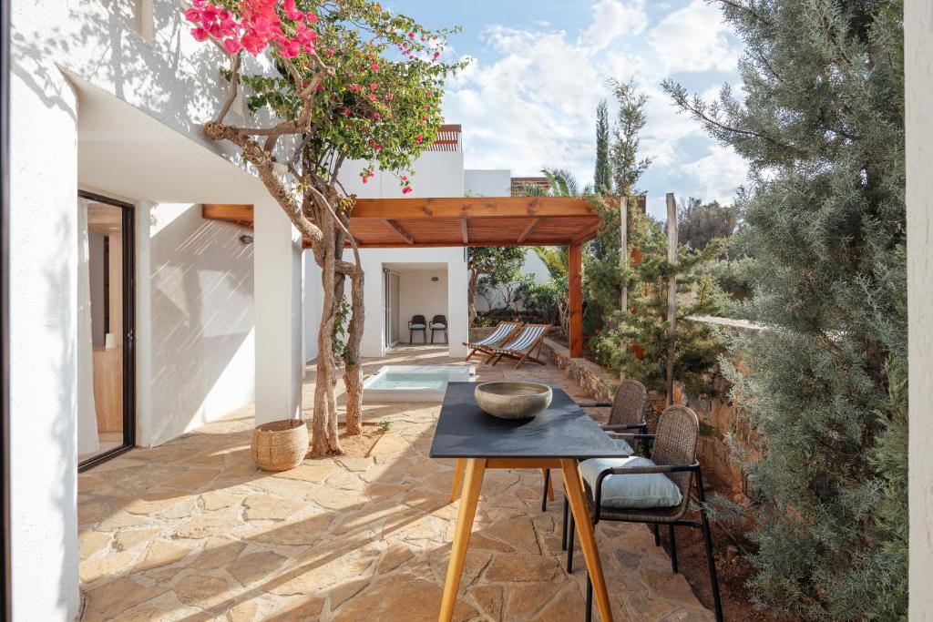 Balkón alebo terasa v ubytovaní St. Nicolas Bay Resort Hotel & Villas