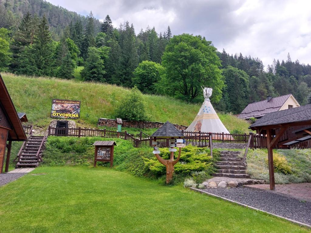 Zahrada ubytování Chatka pod jaskyňou