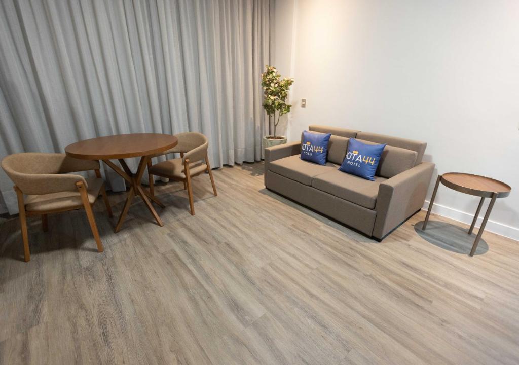 Posezení v ubytování Rota 44 Hotel