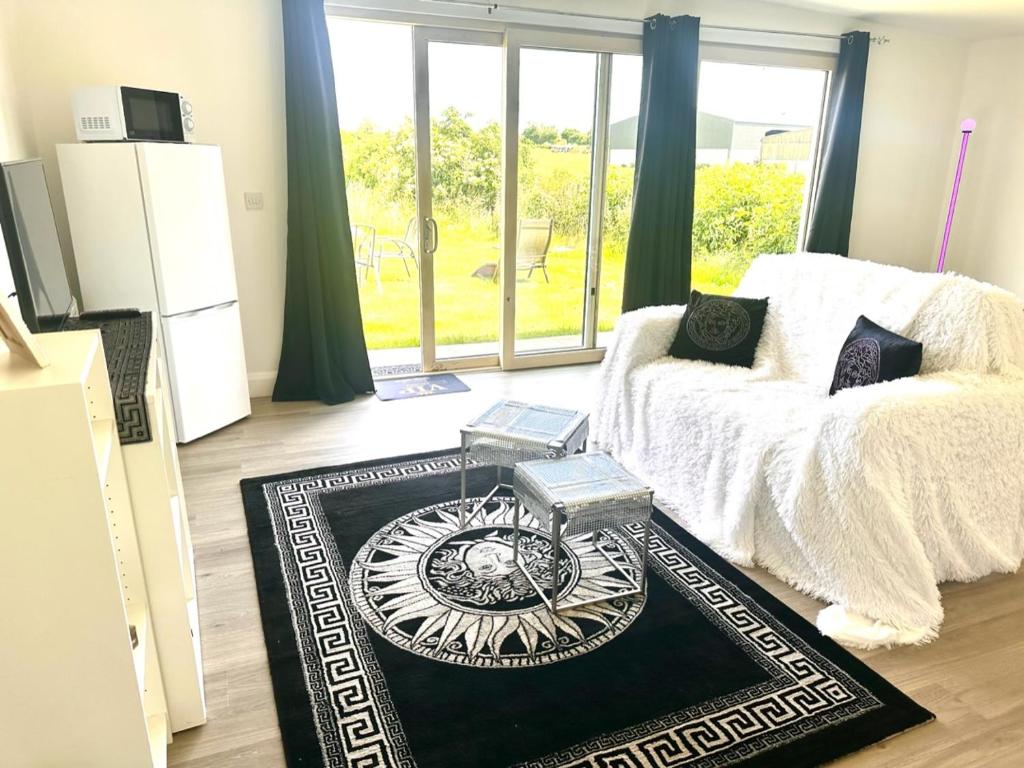 Postel nebo postele na pokoji v ubytování Kildare Luxury Suites