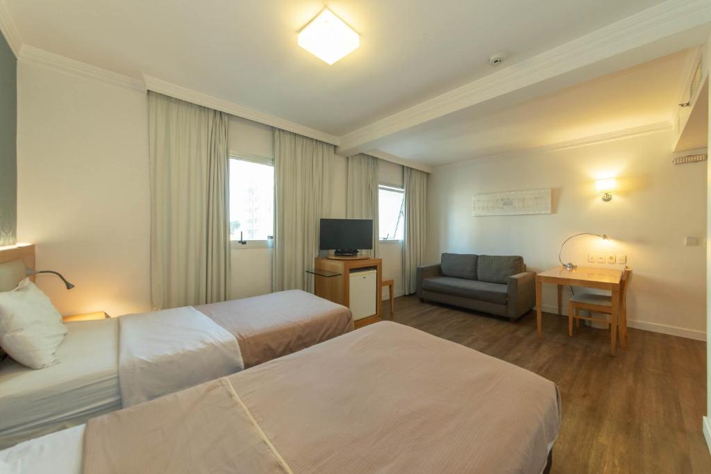 CHARMOSO FLAT NA OSCAR FREIRE
