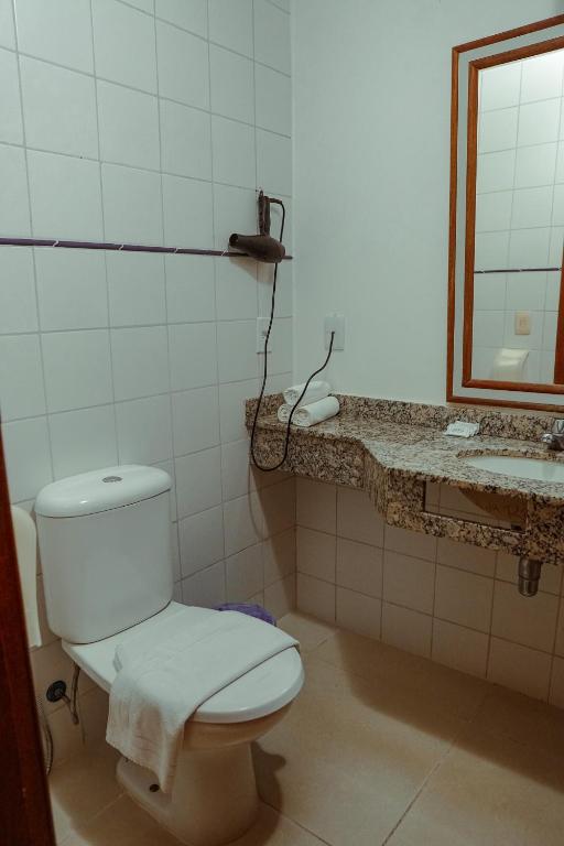 Koupelna v ubytování Sarana Praia Hotel