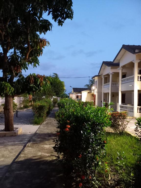 Lord's Hands Guest House Hotel II - Housity