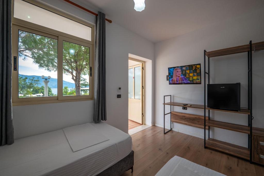 TV a/nebo společenská místnost v ubytování Edva Resort