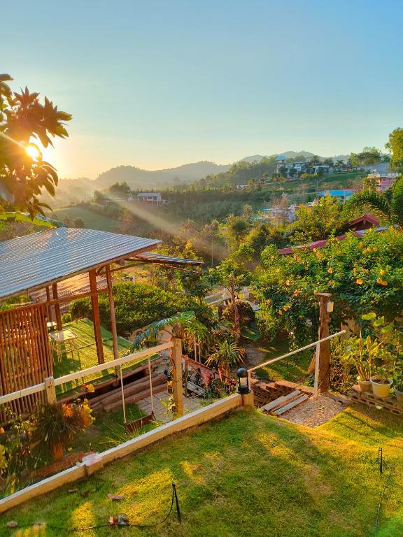 บ้านสุขอรุณ เขาค้อ Baan Sook A Roon KhaoKho - Quadruple Room With Mountain View