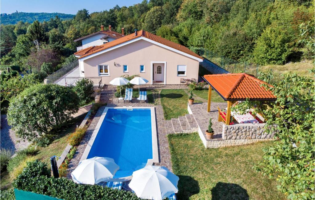 Bazén v ubytovaní Gorgeous Home In Kastav With Wifi alebo v jeho blízkosti