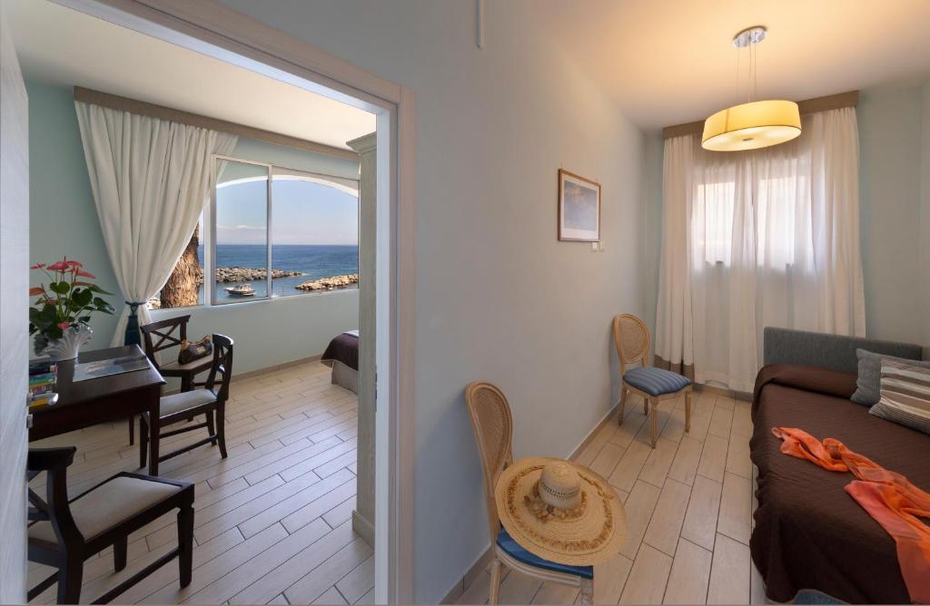 Sea Breeze Residence - 6