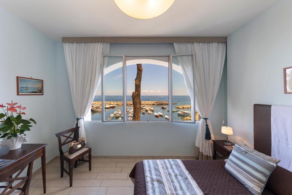 Sea Breeze Residence - 1