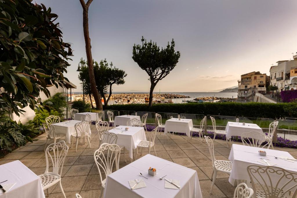 Sea Breeze Residence - 15