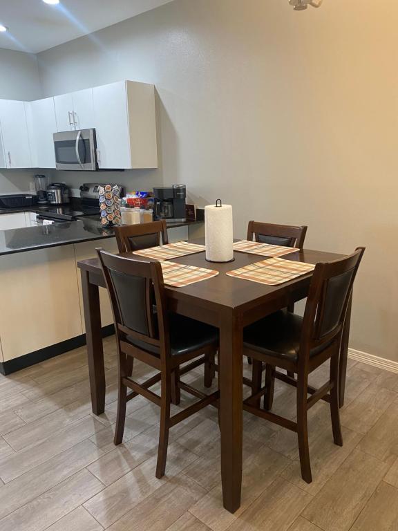 Spacious Getaway near UTRGV photo