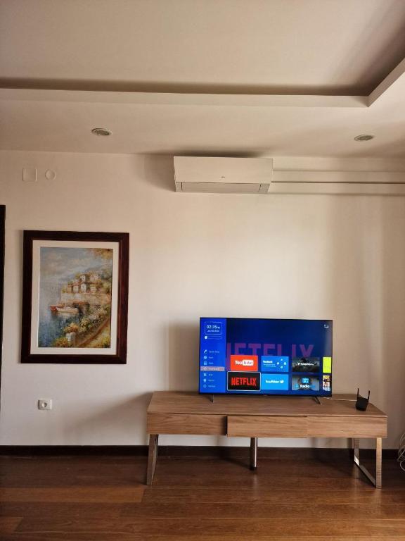 Fotografie z fotogalerie ubytování SkyAprt77m Jacuzzi v destinaci Budva