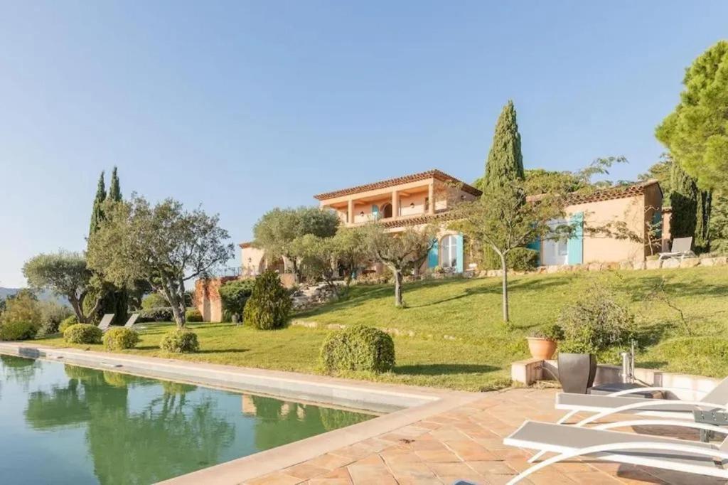 Πισίνα στο ή κοντά στο Villa de luxe avec piscine à Ramatuelle