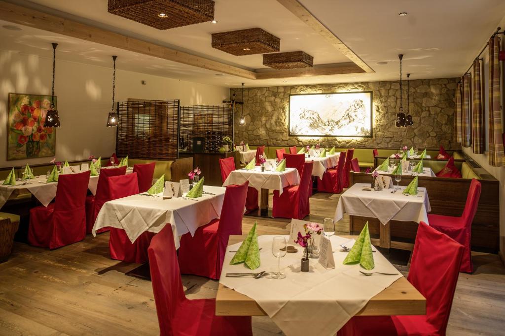 Restaurace v ubytování Hotel Maximilian