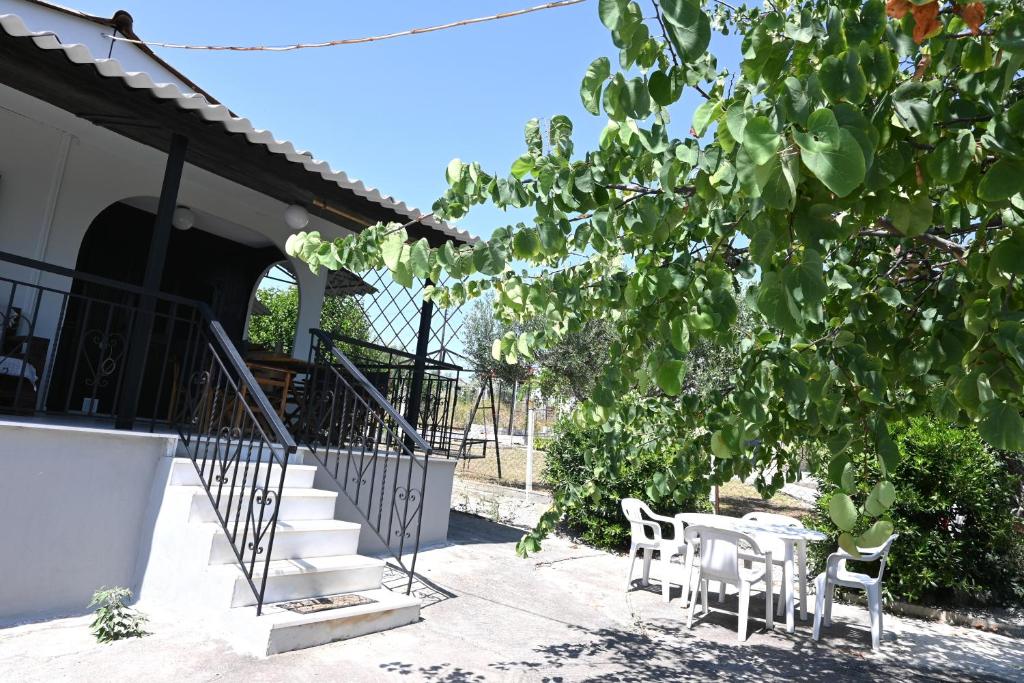 Fotografie z fotogalerie ubytování Thomas Cottage v destinaci Nea Kallikratia