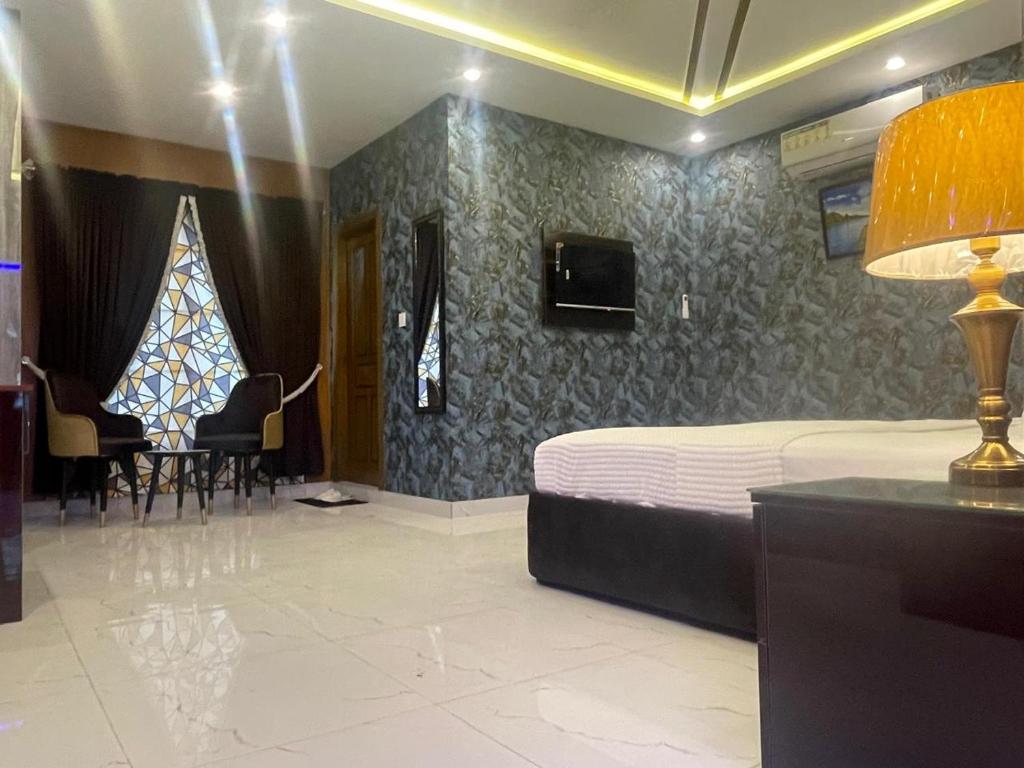 TV a/nebo společenská místnost v ubytování Hotel Croydon Int