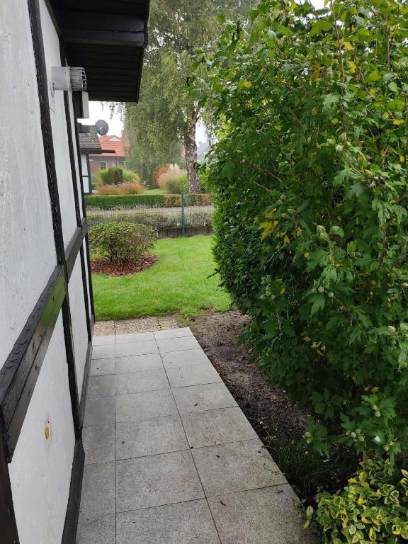 Zahrada ubytování Schönes Familien und Hunde-freundliches Ferienhaus in Strandnähe, sehr ruhige zentrale Lage