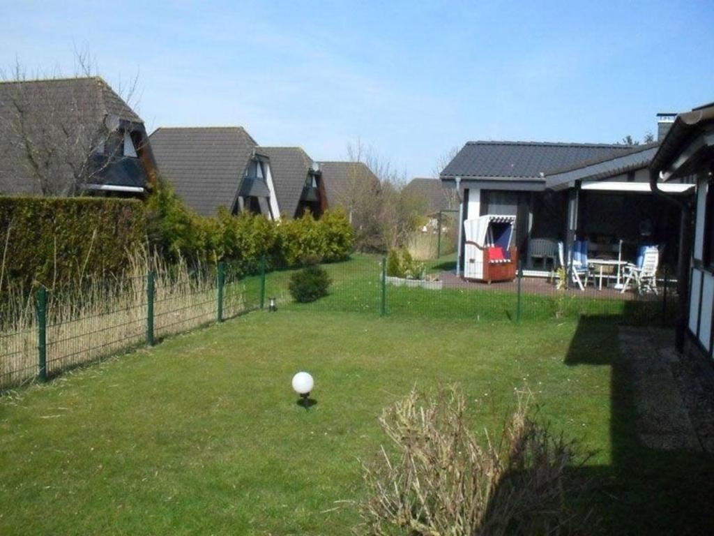 Zahrada ubytování Schönes Familien und Hunde-freundliches Ferienhaus in Strandnähe, sehr ruhige zentrale Lage