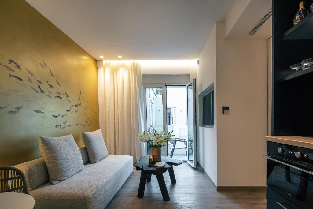 Double Interior Room Center City | House in Barcelona - City Center Luxury Apartments With Spacious Interior