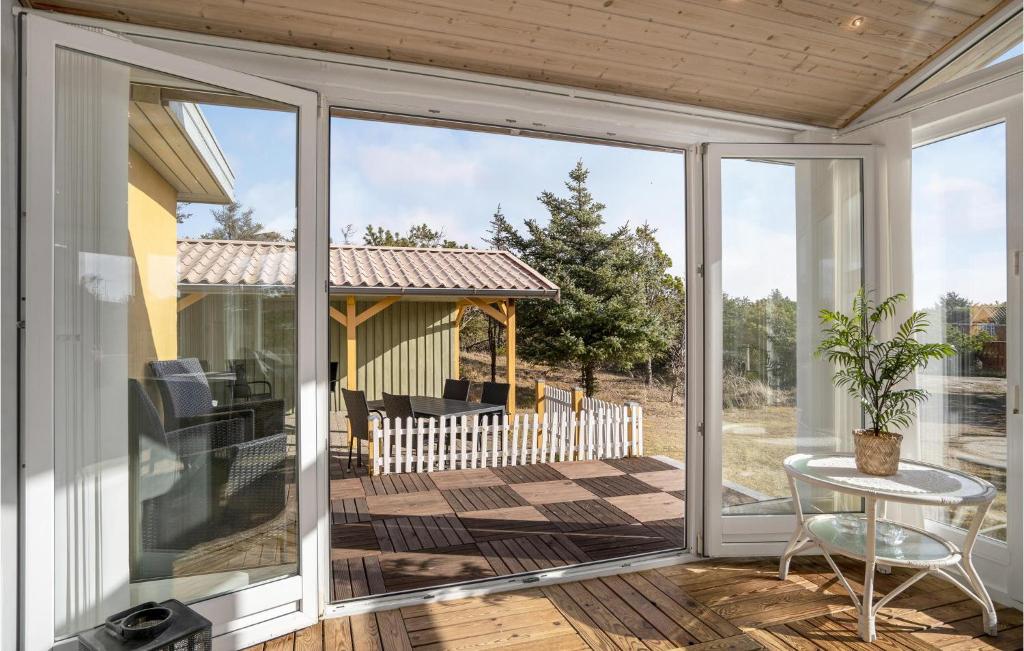 Balkón nebo terasa v ubytování 2 Bedroom Gorgeous Home In Ulfborg