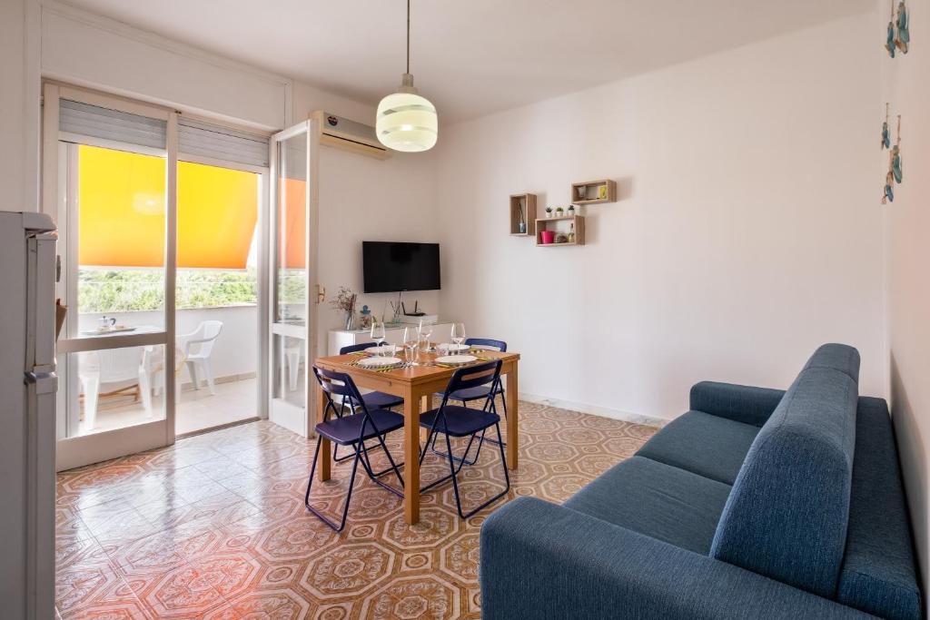 Μια τηλεόραση ή/και κέντρο ψυχαγωγίας στο A due passi dal mare