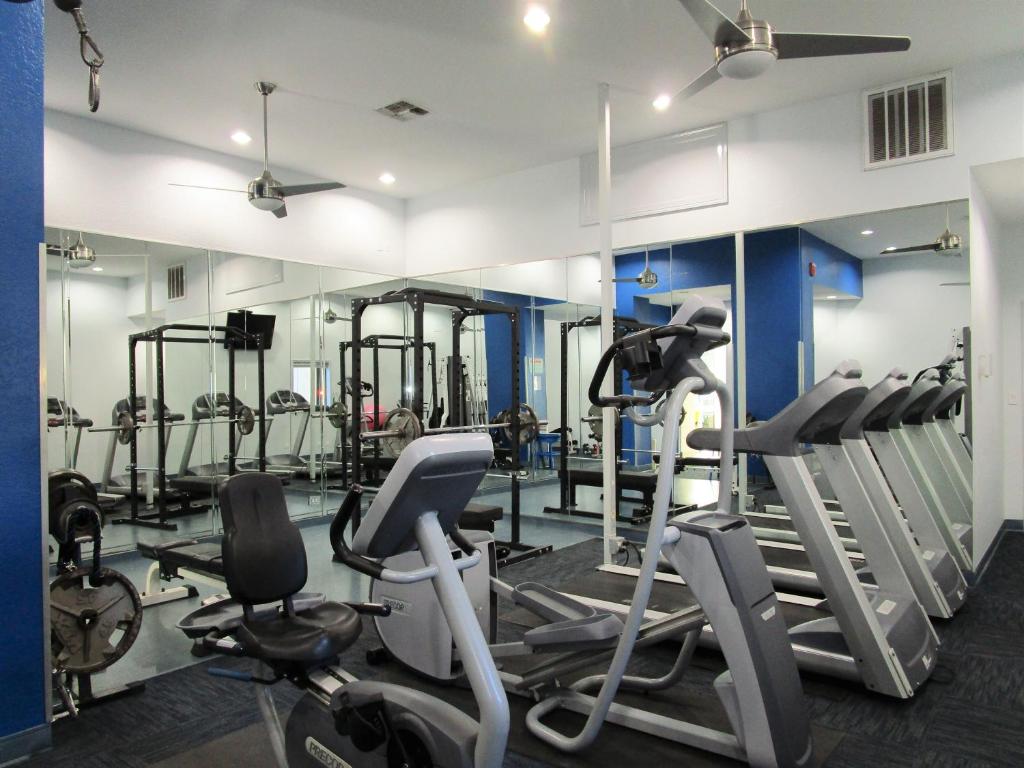 Fitness centrum a/nebo fitness zařízení v ubytování Sunchase IV by South Padre Resort Rentals