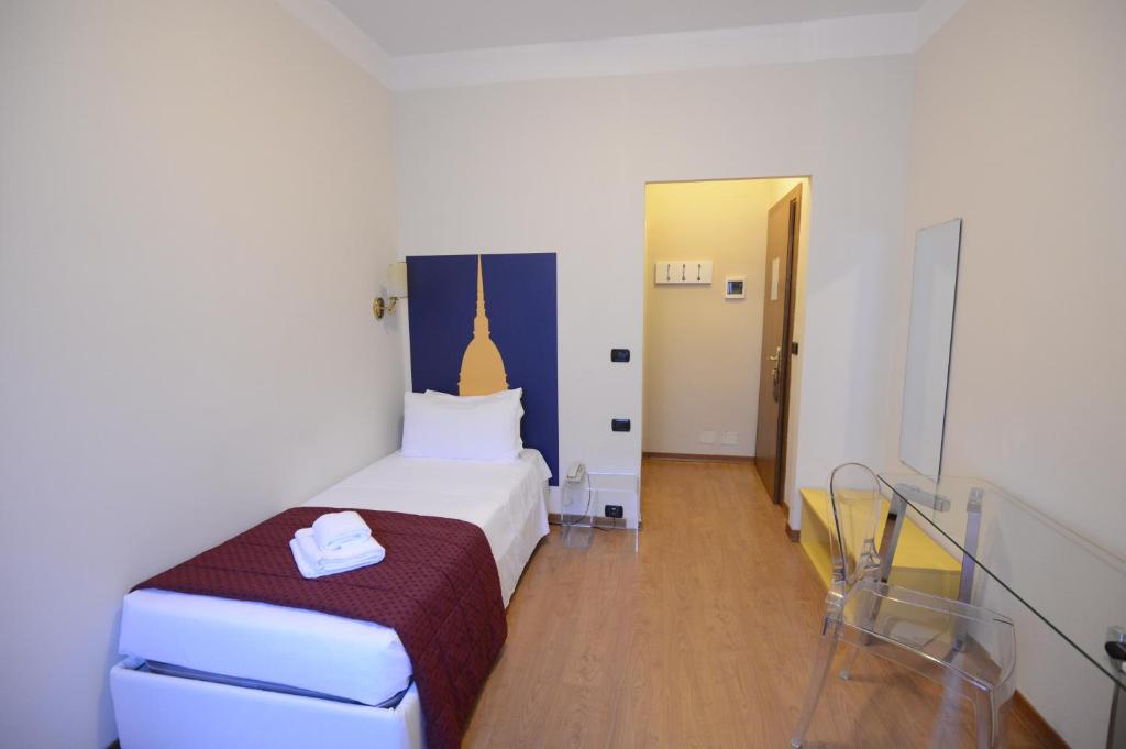 Hotel Tourist - Single Room