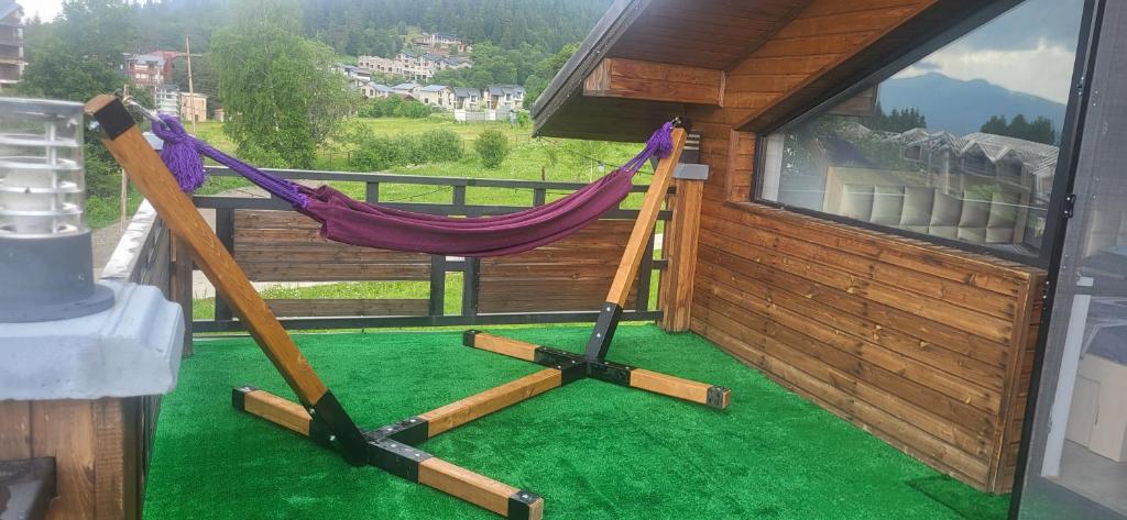 Balkón nebo terasa v ubytování Villa Victoria in Bakuriani