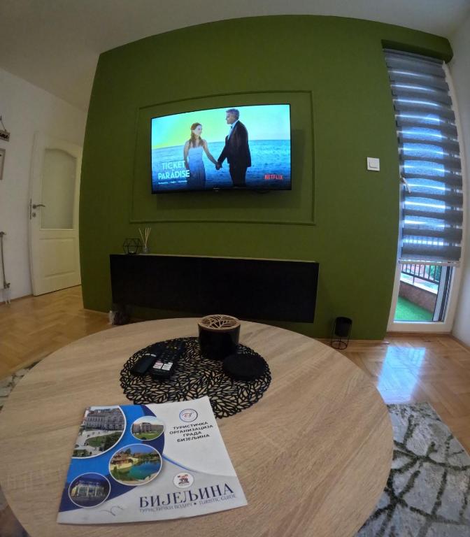 TV a/nebo společenská místnost v ubytování Apartman Stevanovic BN