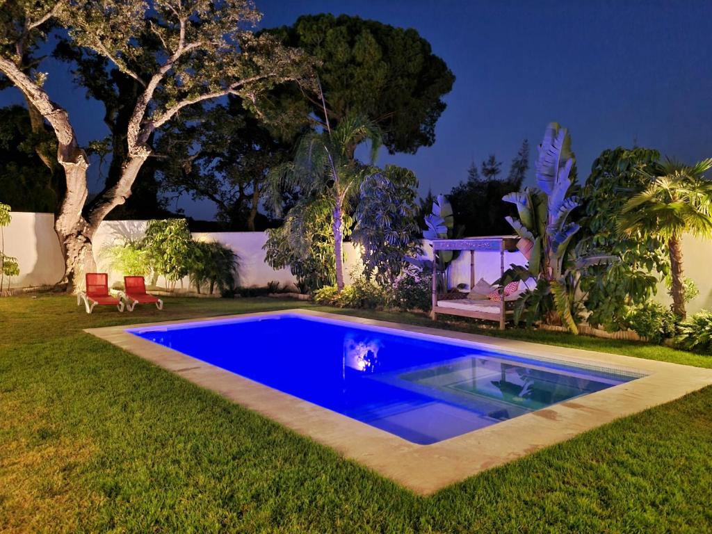 Bazén v ubytovaní Villa Edén, Casa Rural lujo con Chimenea Piscina alebo v jeho blízkosti