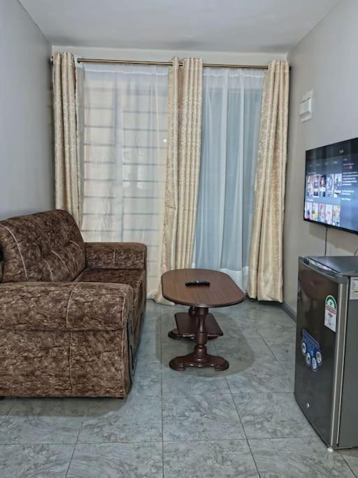 TV a/nebo společenská místnost v ubytování Maya Nest Lounge