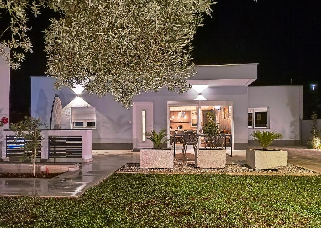 Vonkajšia záhrada v ubytovaní d'House Vinišće