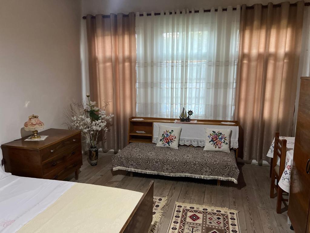 Postel nebo postele na pokoji v ubytování Tourists Guest House
