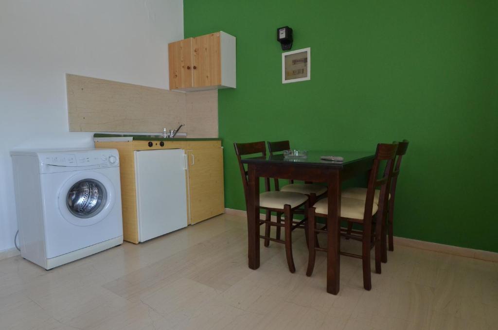 Manos Apartments - 13