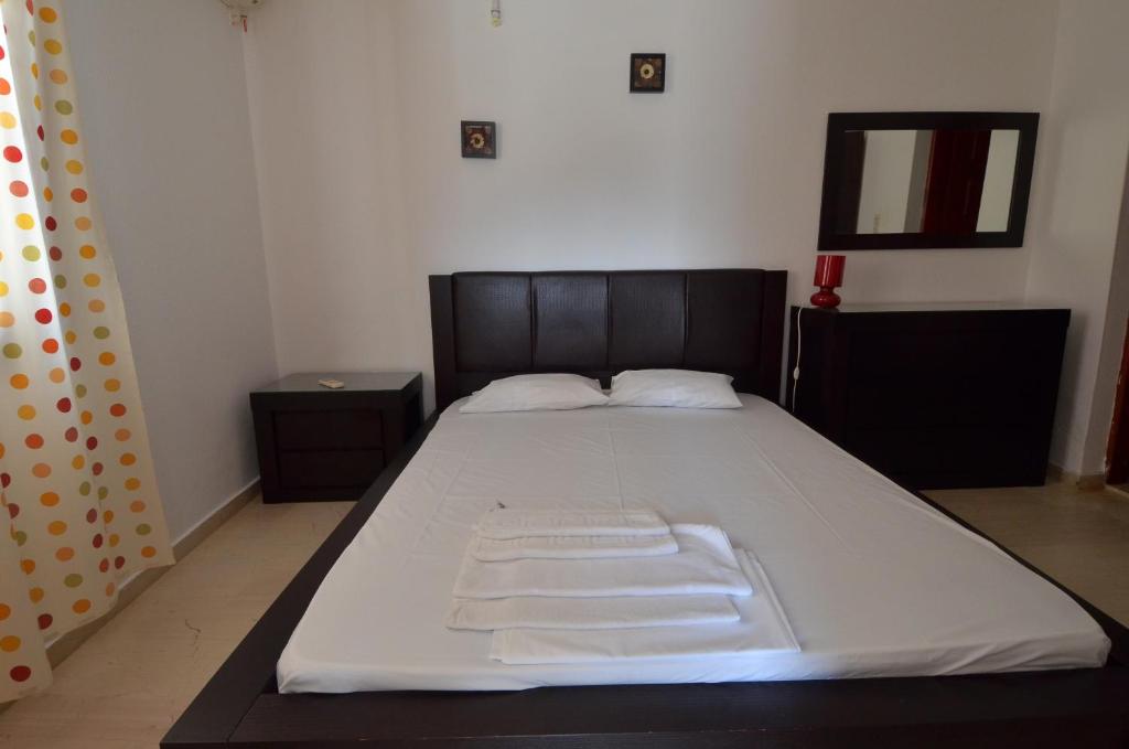 Manos Apartments - 15