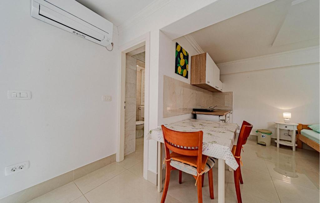Zdjęcie z galerii obiektu Apartment Koludrt Bb Croatia w mieście Lumbarda
