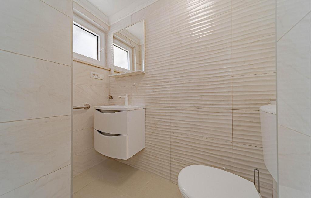 Łazienka w obiekcie Apartment Koludrt Bb Croatia