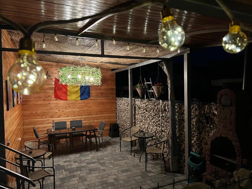 Restaurace v ubytování Four Rooms