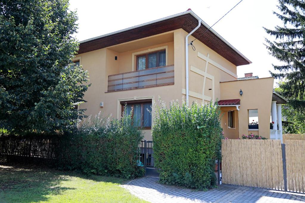 Berenát Villa 4431 Nyíregyháza, Berenát utca 28 kép - 1