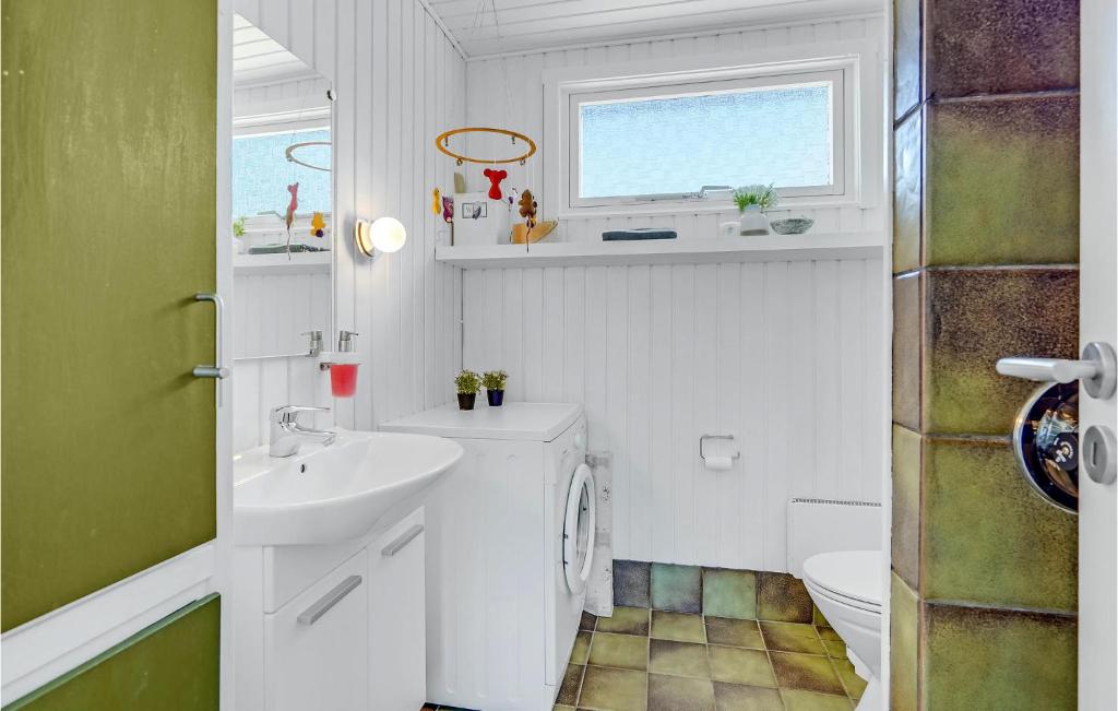Koupelna v ubytování Stunning Home In Slagelse With Kitchen