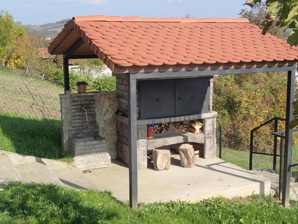 Vonkajšia záhrada v ubytovaní Holiday Home Dora