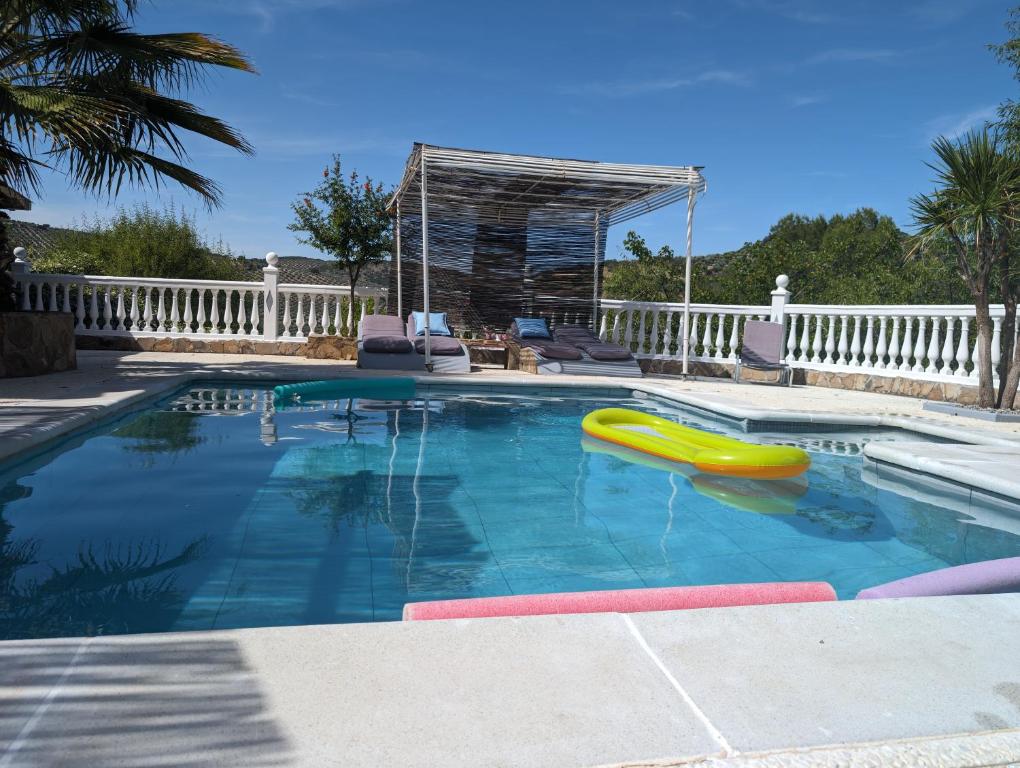 Fotografia z galérie ubytovania Ruhiges Ländliches Ferienhaus 6 Personen Privat Pool Wandern El Gollizno Route v destinácii Buenavista