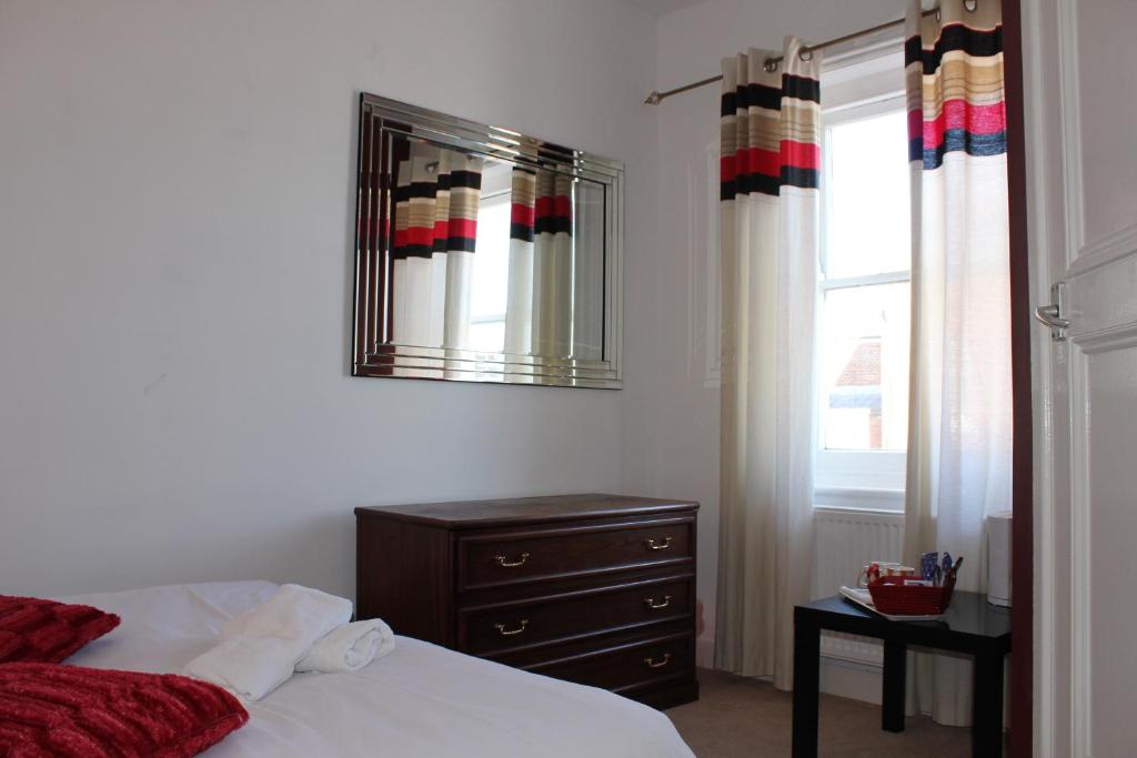 The George Hotel Stansted Airport - 