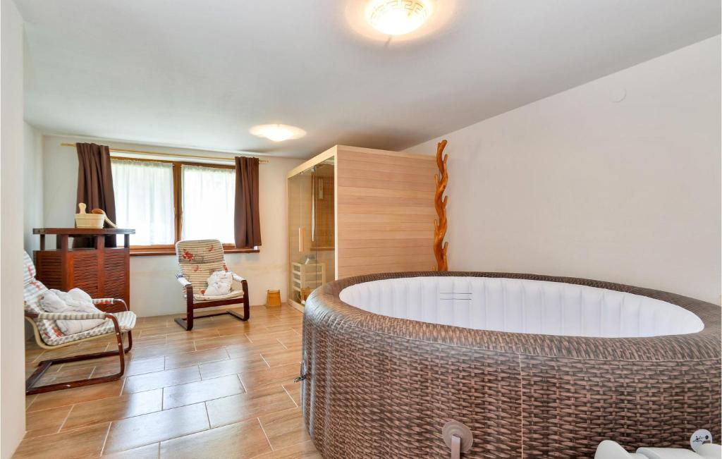 Fotografie z fotogalerie ubytování 3 Bedroom Nice Home In Rukljevina v destinaci Gornja Poljana