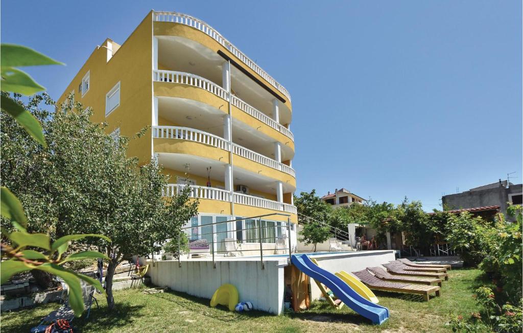 Budova, v ktorej sa apartmán nachádza