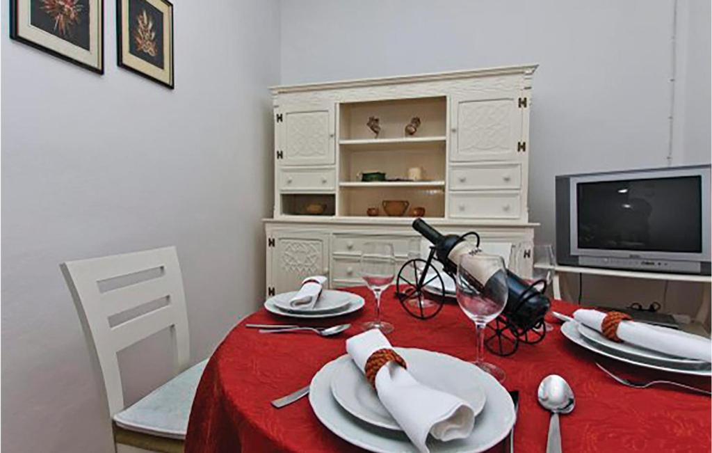 Telewizja i/lub zestaw kina domowego w obiekcie Holiday Home Vrcevan I
