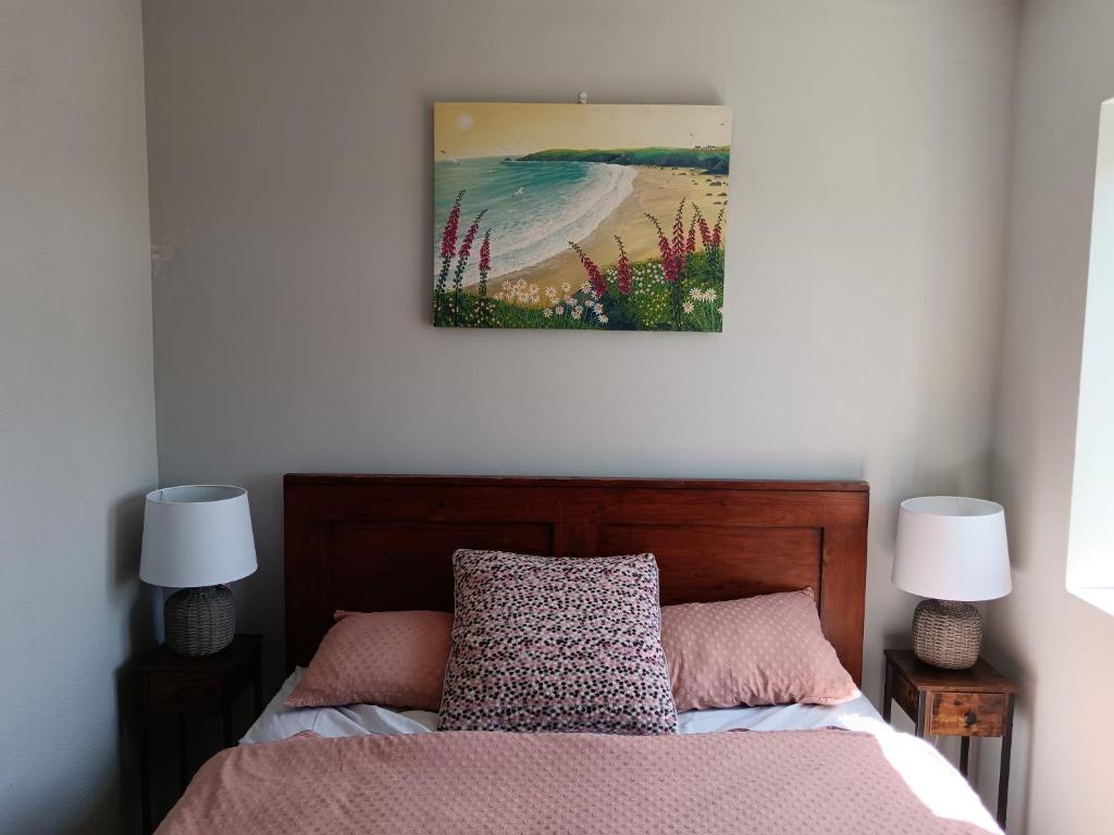 Postel nebo postele na pokoji v ubytování Dingle Escape -2 Bed -Sleeps 4